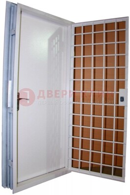 Белая стальная бронированная дверь с нитроэмалью ДБ-7 в Дзержинском