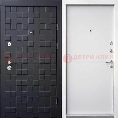 Темная входная дверь с белой МДФ внутри ДМ-222 в Дзержинском