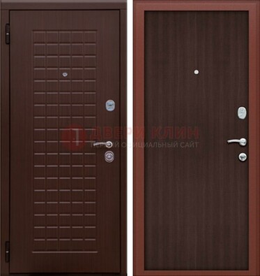 Коричневая металлическая дверь с МДФ ДМ-78 в квартиру в Дзержинском
