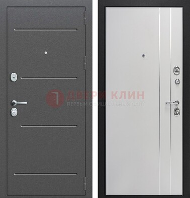 Серая железная дверь с порошковым напылением и МДФ с молдингами ДП-264 в Дзержинском