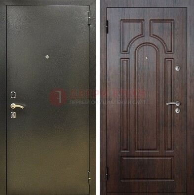 Железная темно-серая дверь с порошковым напылением и МДФ Тисненый орех ДП-275 в Дзержинском