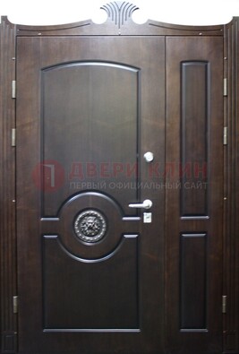 Коричневая парадная дверь с украшением ДПР-52 с утеплением в Дзержинском
