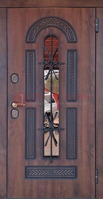 Железная дверь со стеклом и ковкой и узором ДСК-150 в Чебоксарах