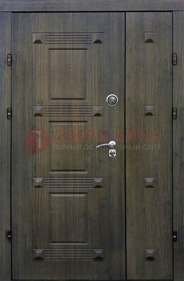 Железная двухстворчатая филенчатая дверь с виноритом ДВТ-143 в Дзержинском