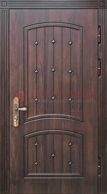 Коричневая уличная дверь с виноритом для дома ДВТ-235 в Дзержинском
